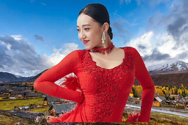 “纵观影片,这是西化的风格,不管是人,还是龙、巫师,都是西区流行的文化。
