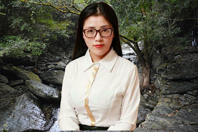 韩小蔓小声嘀咕，然后问道：“叔，你怎么觉得，这电影能够卖十亿票房？