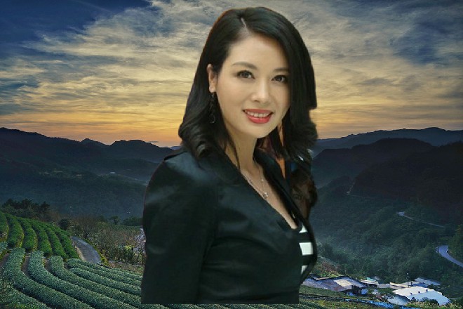 终于，在电话的催促下，林加羽收拾好东西，准备离开小镇，追逐自己的梦想。