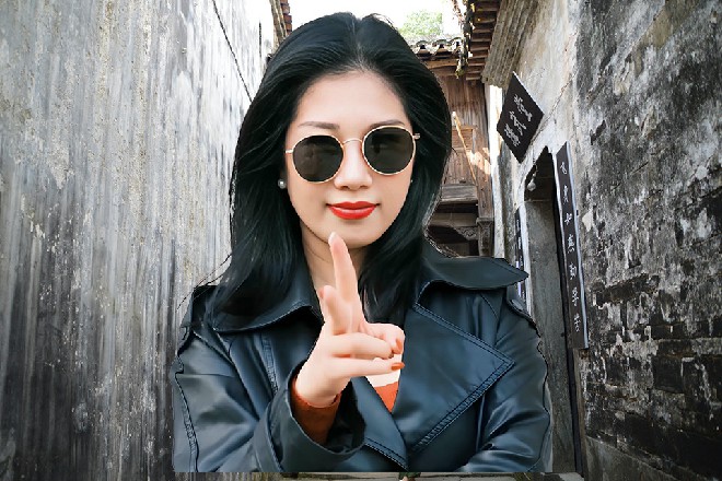 不过偶尔也有工作人员路过,或者工作人员由于地方比较封闭,认不出Spop的身份。