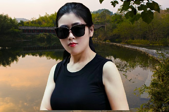 后期的制作,十分的繁琐。他要一直盯住,免得电影的成片,脱离他的设想。