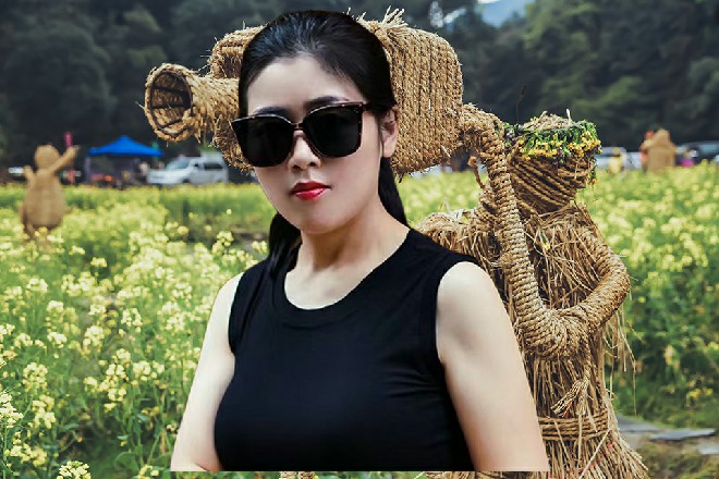 一个个恭敬的声音,传入了几个人的耳中,他们立即回头看去,表情颇为复杂。
