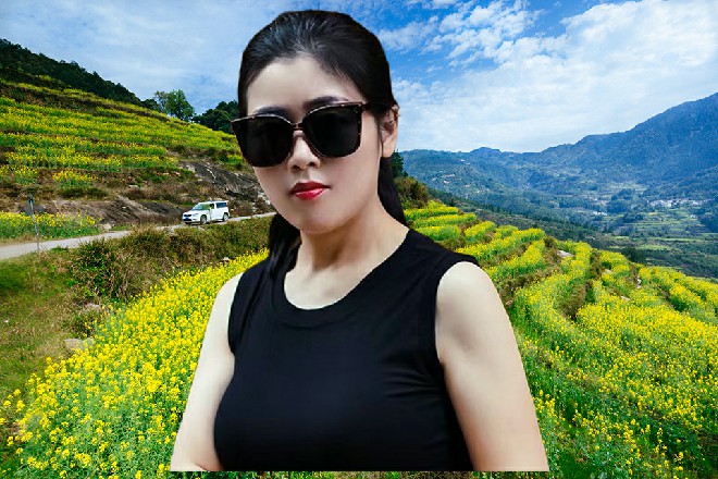 “你发现了没有？黎姝纸币抹唇，微抿了口豆浆，咸香的滋味，让她蹙起柳眉。