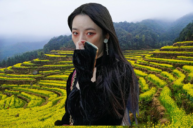 一个人开门,看到了JM假面,以及一群记者,顿时惊愕,“周老师,你这是……