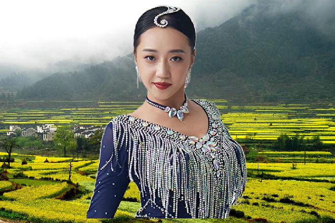 每层建筑面积,超过一万平方。足足装修了大半年,才完成了杨红的需求。