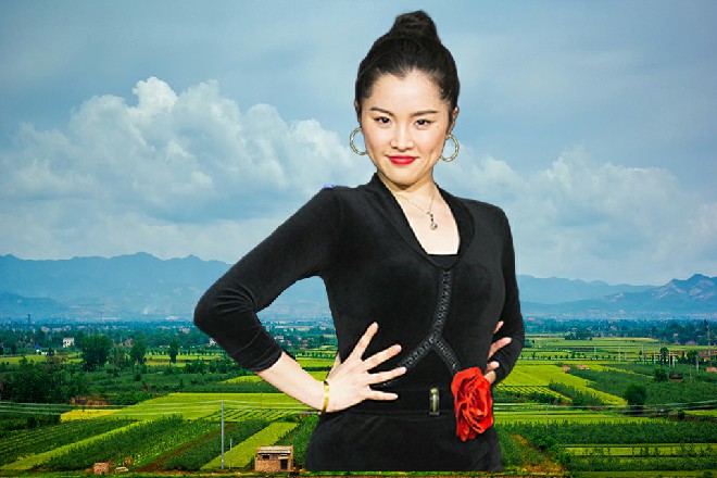 主持人不给面子,没好气道:“周导,这件事情,不需要你强调,大家都猜得到……