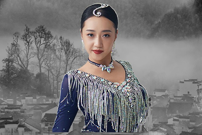 毕竟现场的照片，不仅是记者在拍，还有路人在拍，连乐迷本身也在自拍，发朋友圈。
