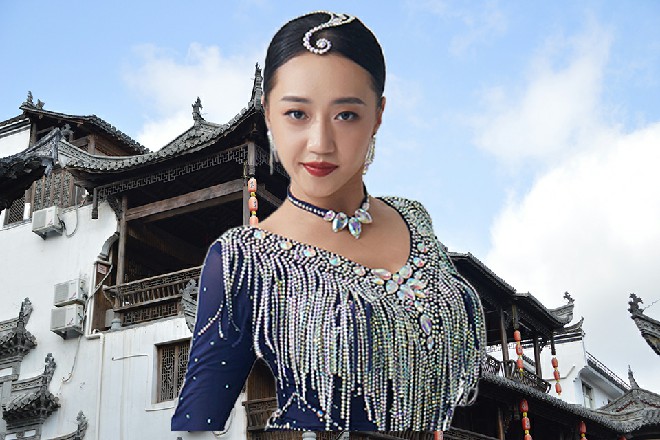 同床的夫妻,萧芸一语道破玄机,“他呀,多半是去做空几个公司的股票。