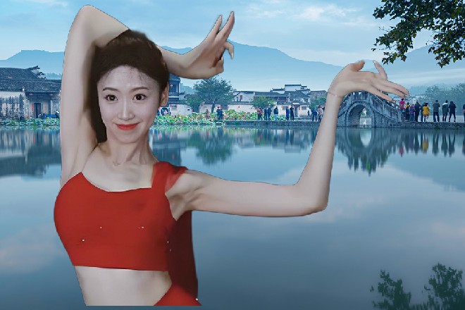 在她最无助的时候,病房外面探头探脑,鬼鬼祟祟走进来几个学生,给她带来了礼物。