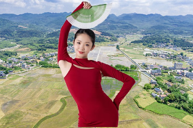 一番谴责之后,一帮高层也没声音了。他们纷纷看向自家大佬,寻求一些提示。