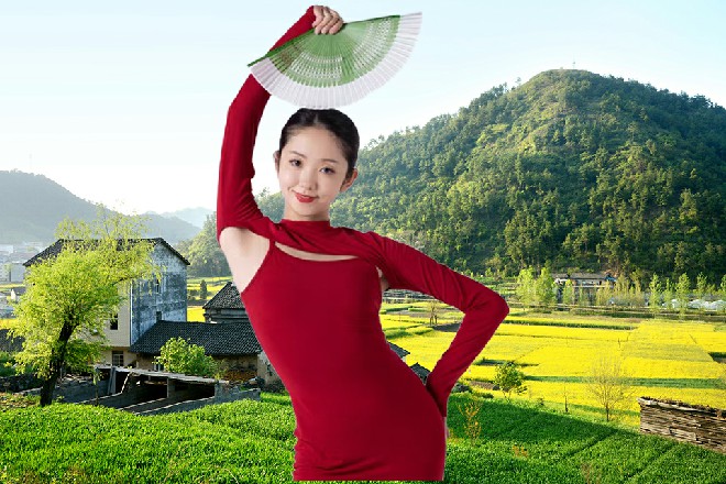 风光、广告的元素，只不过是其次。真正的原因，还是电影中的情感，可以打动人心。