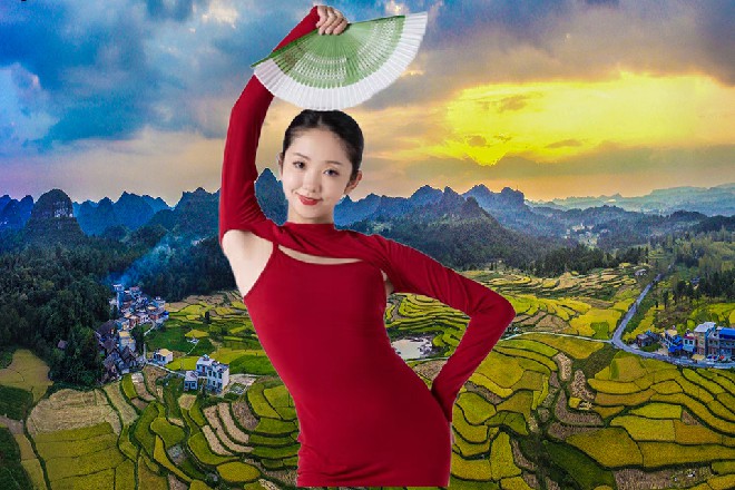 质疑的人摇头,“如果不是《超体4》的首映礼在这里举行,我都懒得过来。