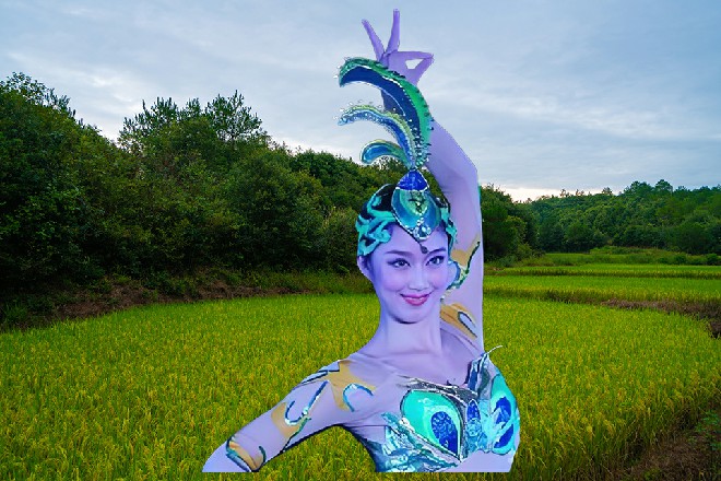 有了传媒、互联公司公司的参与,《超体》自然有发声的渠道,不会像现在这么被动。