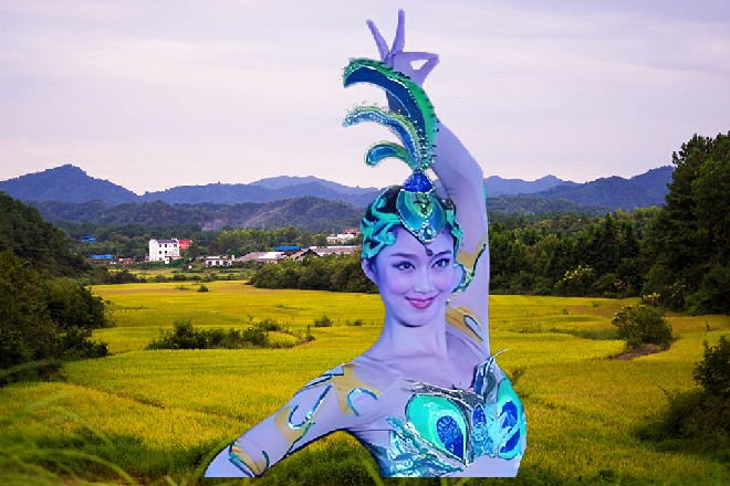 那种莫名意味，就像是对方扔了一根肉骨头，就等着他像狗一样扑上来咬……