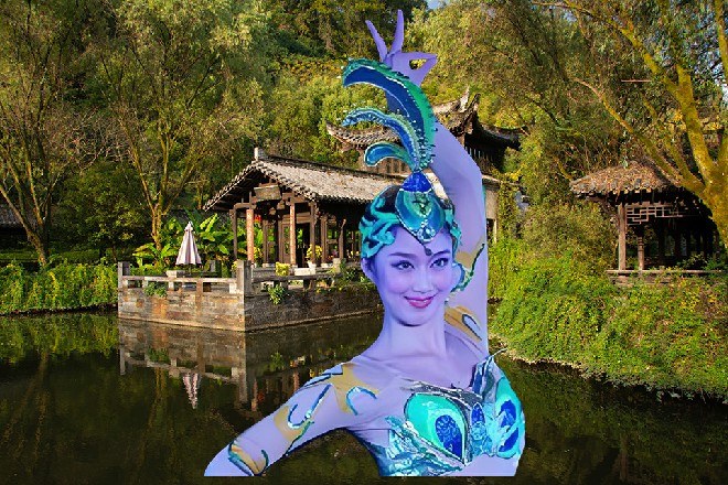 洛离笑了笑,也没较真的意思。他走向杨红,准备与青红文化,商量具体的条款。