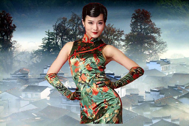一个小泉眼,在石头缝隙中冒涌,逐渐形成了一条清澈的溪流,蜿蜒曲折,慢慢流淌。