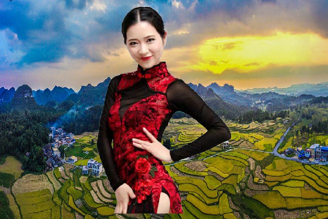 瞬时，有人开口了，“老杨，和平题材的电影太多了，我觉得反战这个命题更好。