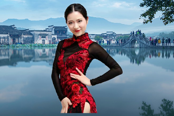 疯狂的电话铃声,在六七台座机,同时响起。几个行政文秘一怔,连忙接听起来。