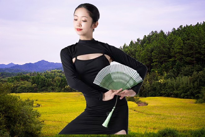 一帮媒体记者两眼放光,脑海中已经构思了许多大新闻,光是标题就想了十几个。