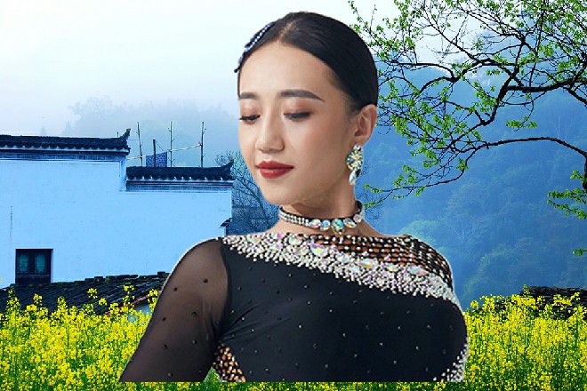 质疑的人，眼中透着狐疑，“这里的特色，应该是《大闹天宫》的场景吧。