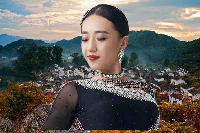 汤源忽然问道:“如果在拍摄电影的过程中,大家起了争议,该听谁的?