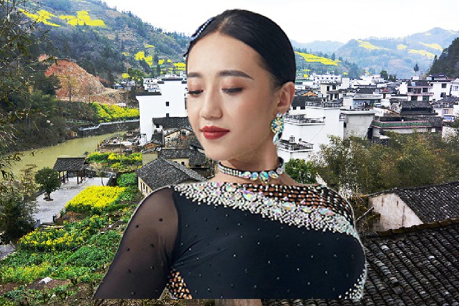 在国内,樱桃网与蓝莓网,两家视频网站,联合起来买断了天堂岛电影节的直播权。
