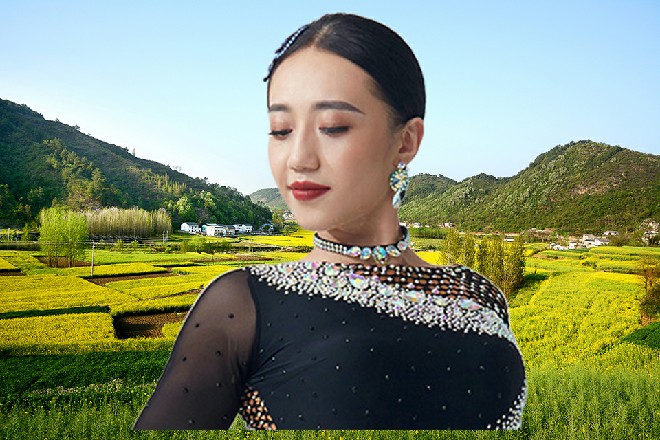 黎姝心中好奇,却没有表现出来。毕竟是“对手,不方便去“刺探敌情。