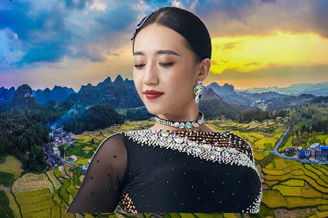 如果没有安排、指示,怎么可能把镜头,频频地对准外国青年,就算他再帅也不行。