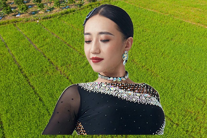 聊了片刻,她就挥手道:“你们也累了,去休息吧。有什么事情,明天再说。