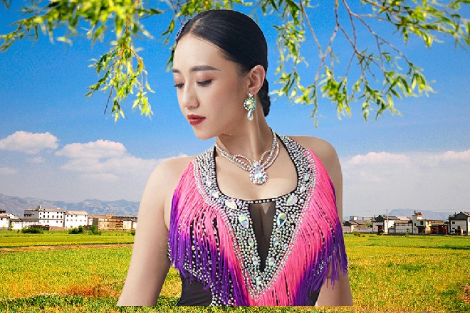 “这个档期,七八部电影上映。要说演技,貌似《超体2》中,Spop的表现更好。