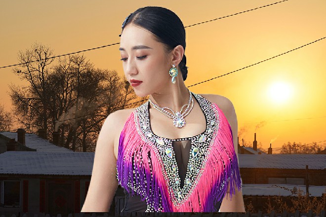 与此同时，他在心里补充一句，原创的电影他抄不了，只能提供一些边边角角的建议。