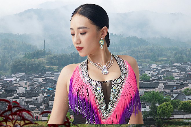 “奉劝某些人一句,风水轮流转。现在曹导的遭遇,就是周导以后的榜样。