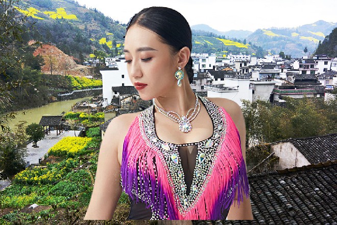 一些人顿时闭嘴,他们确实想从这个角度入手,阐述媚俗大众的东西,绝对不长久。