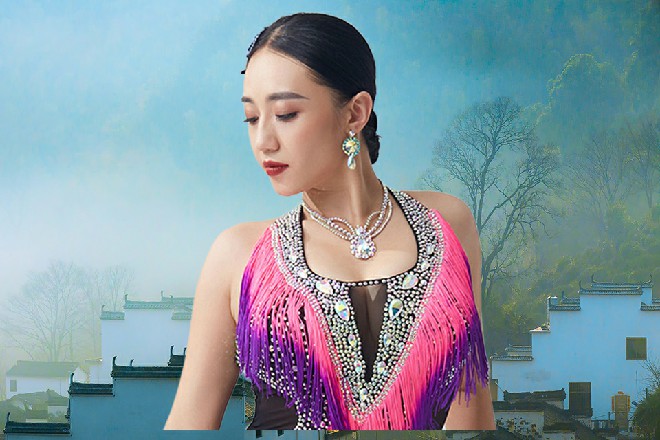 不过演员具体怎么演绎,电影怎么叙事,基调是什么风格,就要看导演的想法了。