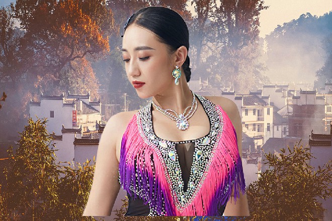 不过看经纪人，既热情又疏离的样子，好像她对林加羽有什么歹意似的，让她果断离开。