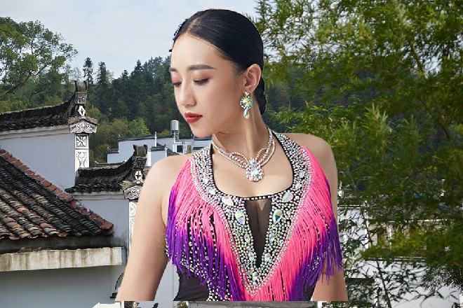 夏离颇不好意思,“但是我被人识出来,迫使他们改变了主意,打乱了他们的安排。