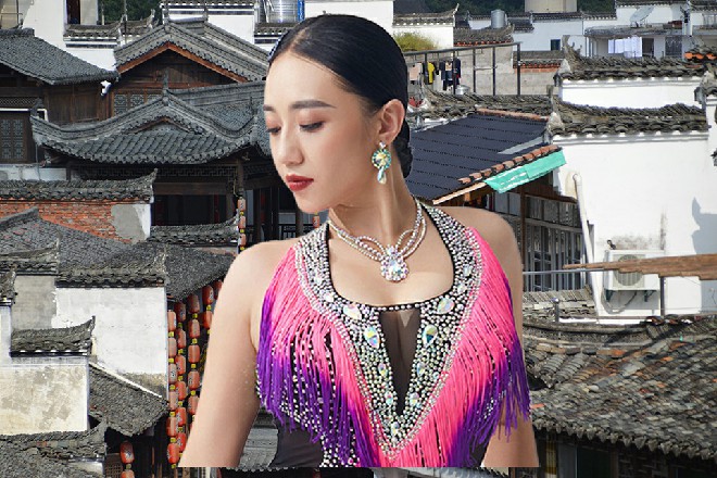 崔吉不得不重视，“老周，看来我们也要琢磨一下，应该怎么扳回这一局了。