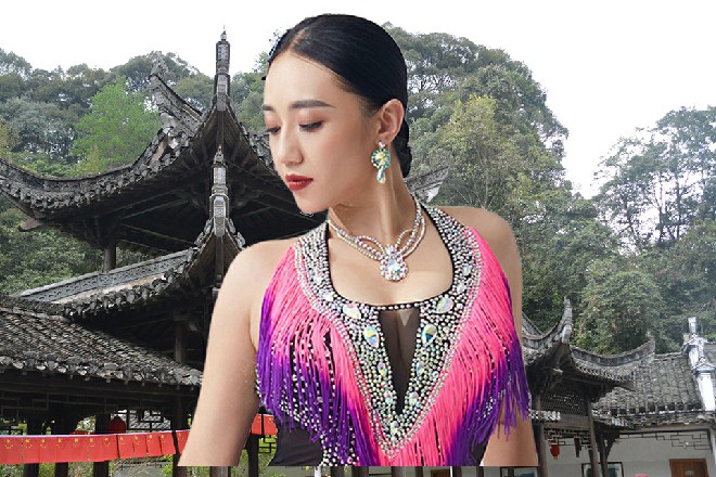 岑林不胜其烦,自然骂Spop多事,不经过自己同意,就曝光了他的底细,真是操蛋。