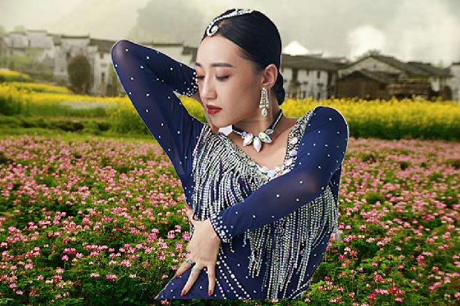 就算不懂行的人，也隐隐约约明白，这场时尚大秀，从筹备到举行，肯定花费了许多钱。