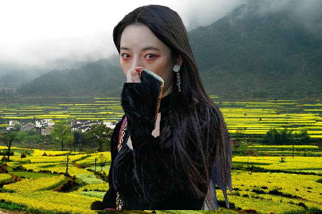 反正当一些人，走出了影厅之后，忽然发现售票厅一侧，居然挤满了人。