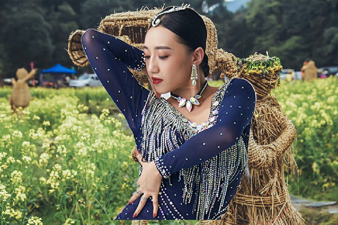 这几年来,细数维拉拍的电影,观众群体十分固定,基本是都市青年男女。