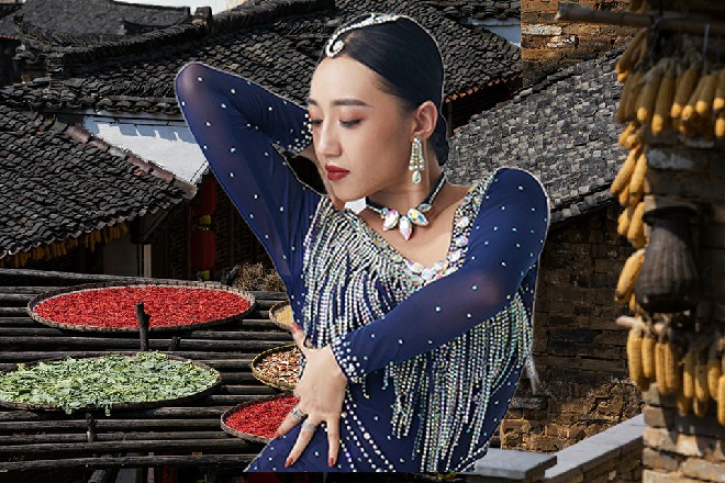 冷不防,咆哮声如雷,整个场馆炸了,万千观众声嘶力竭,对祁洪象示以敬意。