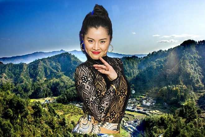 绝对舞力苦笑道：“我上个月，才去了一次……不过那时候，她好像去拍画报，没见着她。