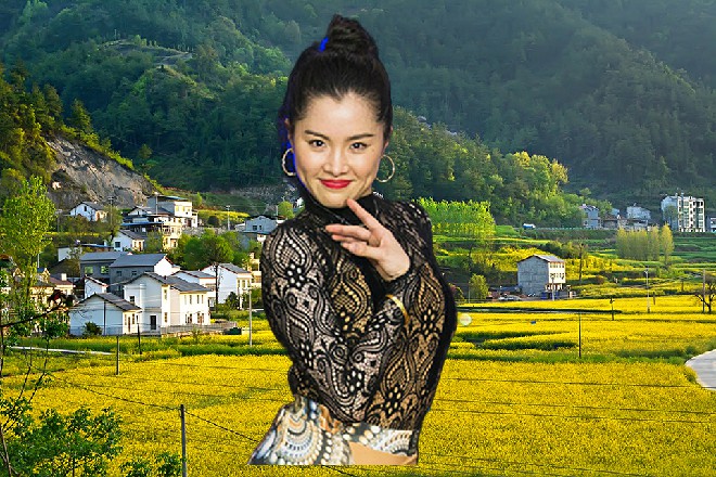 “神神秘秘,估计不是什么好东西。余念洗了手,擦干了水渍,才开始翻看文件资料。