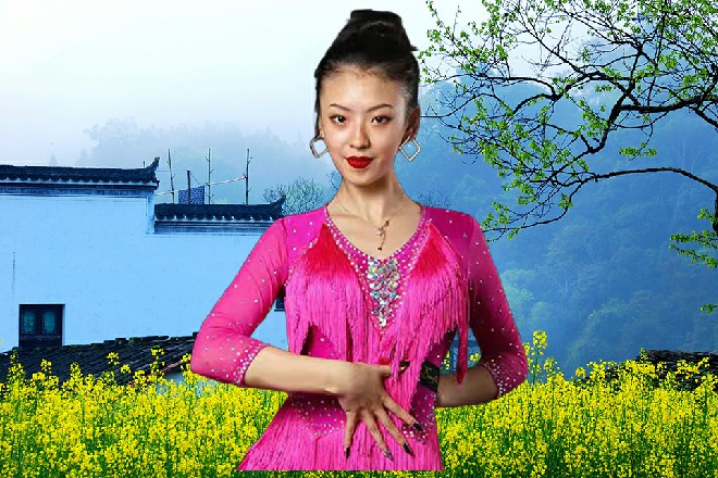 “不管怎么说,在同个档期上映,这电影肯定会对我们造成影响,必须小心警惕……