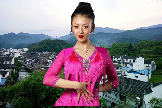 经过半个月的酝酿,这股热潮在《超体》剧组回国的瞬间,立即达到了高峰。