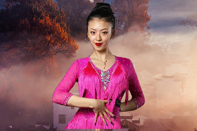 接下来的剧情，自然是小镇之花，在纠结、犹豫下，最终选择救治主角。