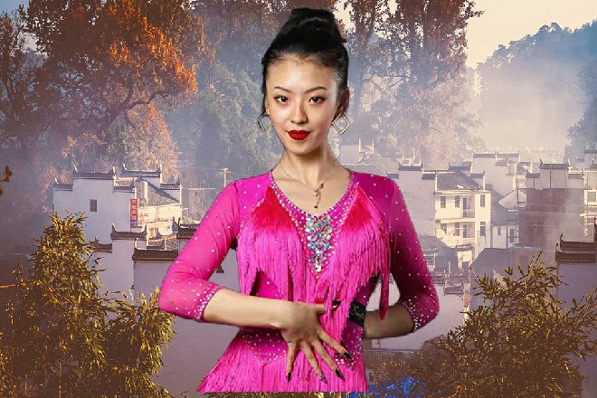 其他人惊愕,也不怪他们不知道,毕竟是三十年以前的事情,十分的遥远。