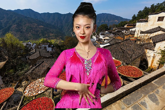 Spop查过了,这场巨大的风波,根本没有她的痕迹,好像她没有参加过电影节一样。
