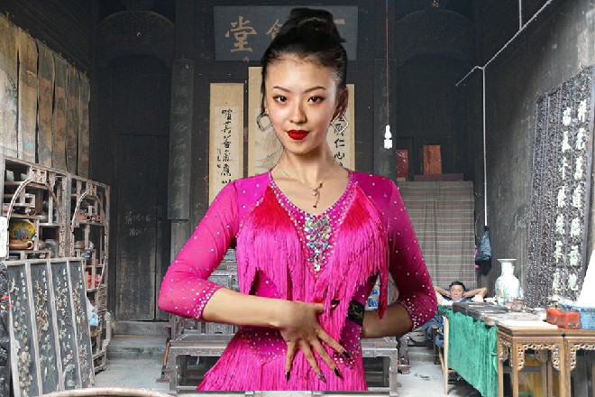 拍戏就是这样,别说导演不是故意折腾,就算故意折腾,演员一般抗拒不了。